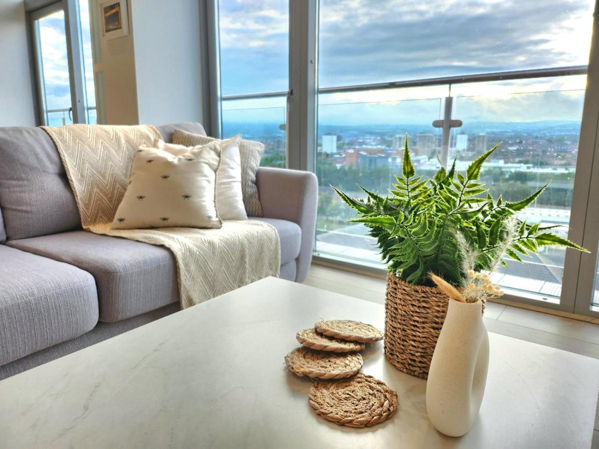 Pass The Keys Stunning Penthouse With Balcony Sunset Views Lejlighed Belfast Eksteriør billede