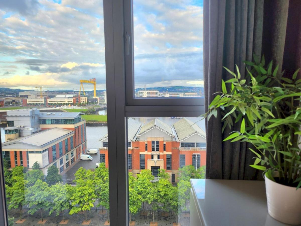 Pass The Keys Stunning Penthouse With Balcony Sunset Views Lejlighed Belfast Eksteriør billede